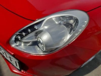 Poliranje farova Alfa Romeo - Pre i Posle